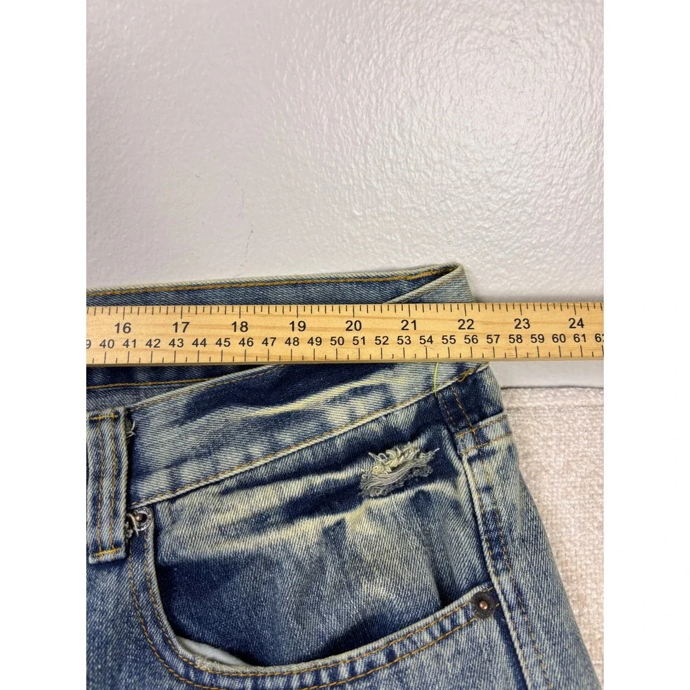 Rocawear Classic Fit Distressed Ripped Blue Denim Jeans Mens 46x32 Streetwear